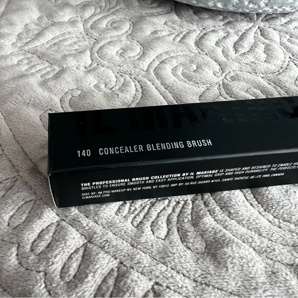 IL MAKIAGE Concealer Blending Brush #140 NIB